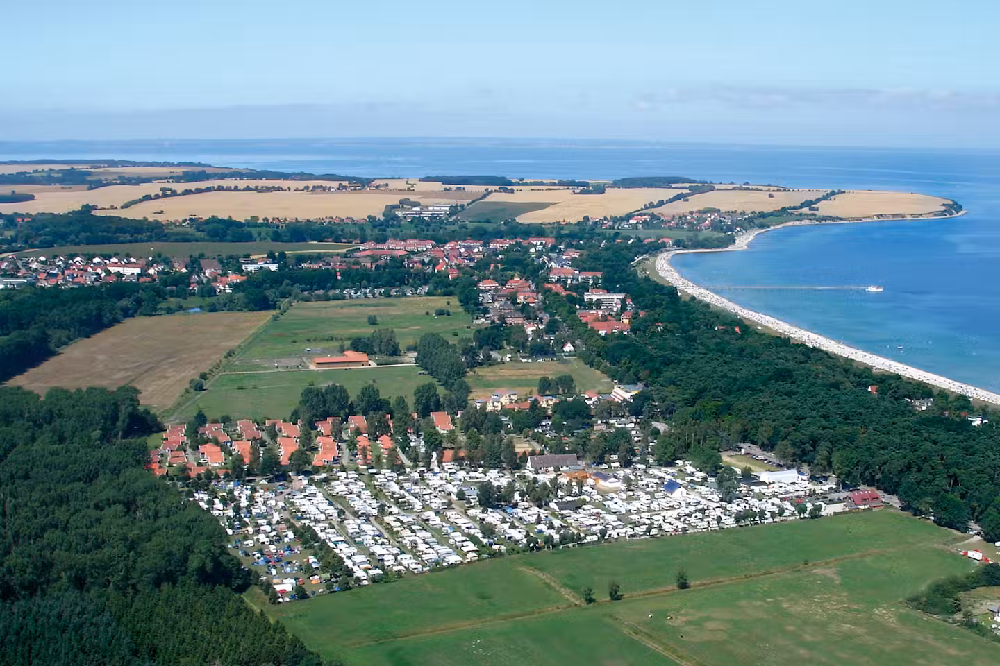 Regenbogen-Boltenhagen---Campingplatz-aus-der-Vogelperspektive